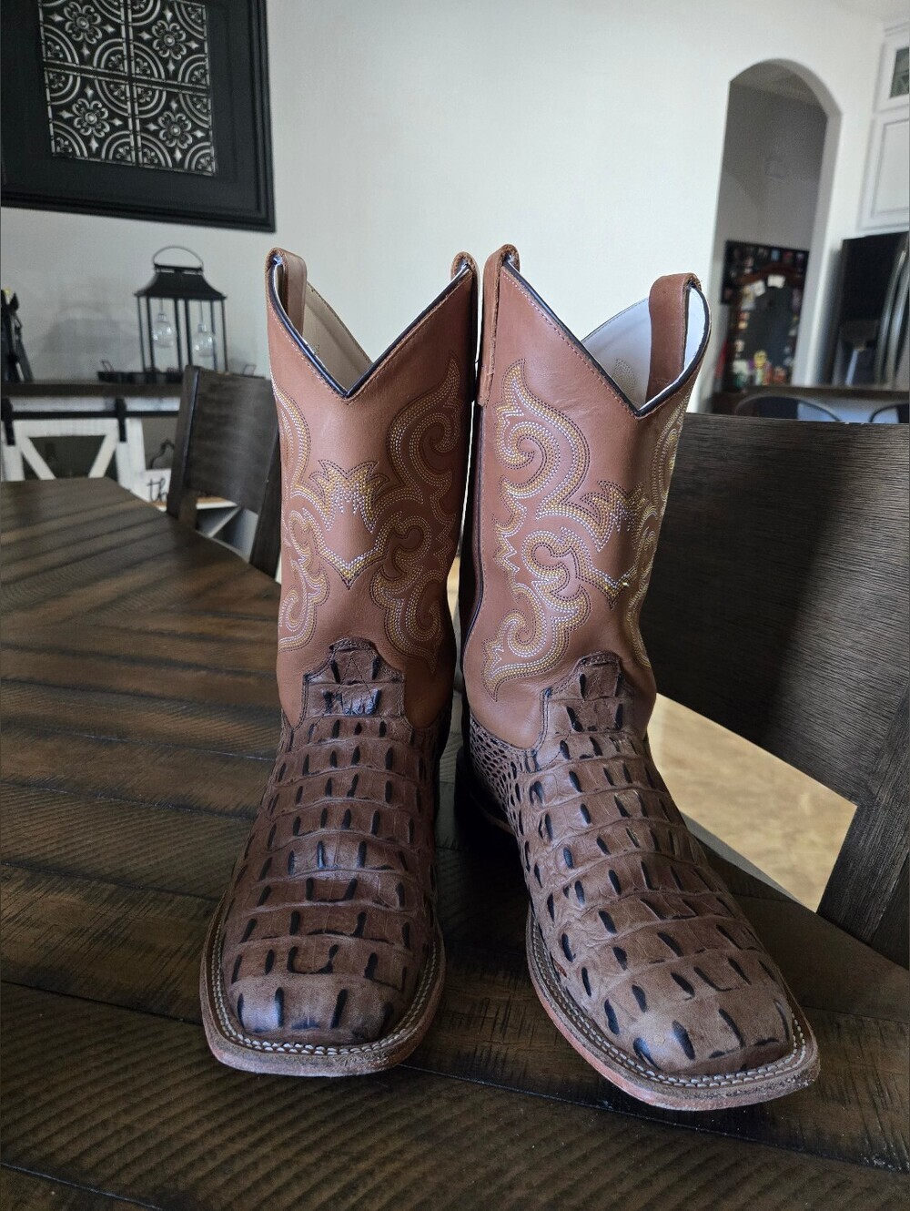 Old West Faux Horn Gator Print Boots
